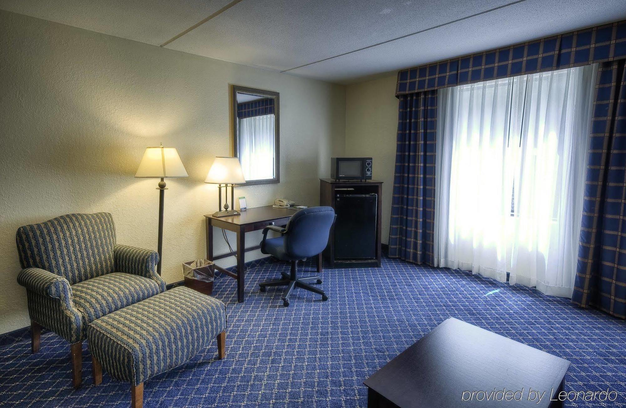 Boxboro Regency Hotel Boxborough Room photo